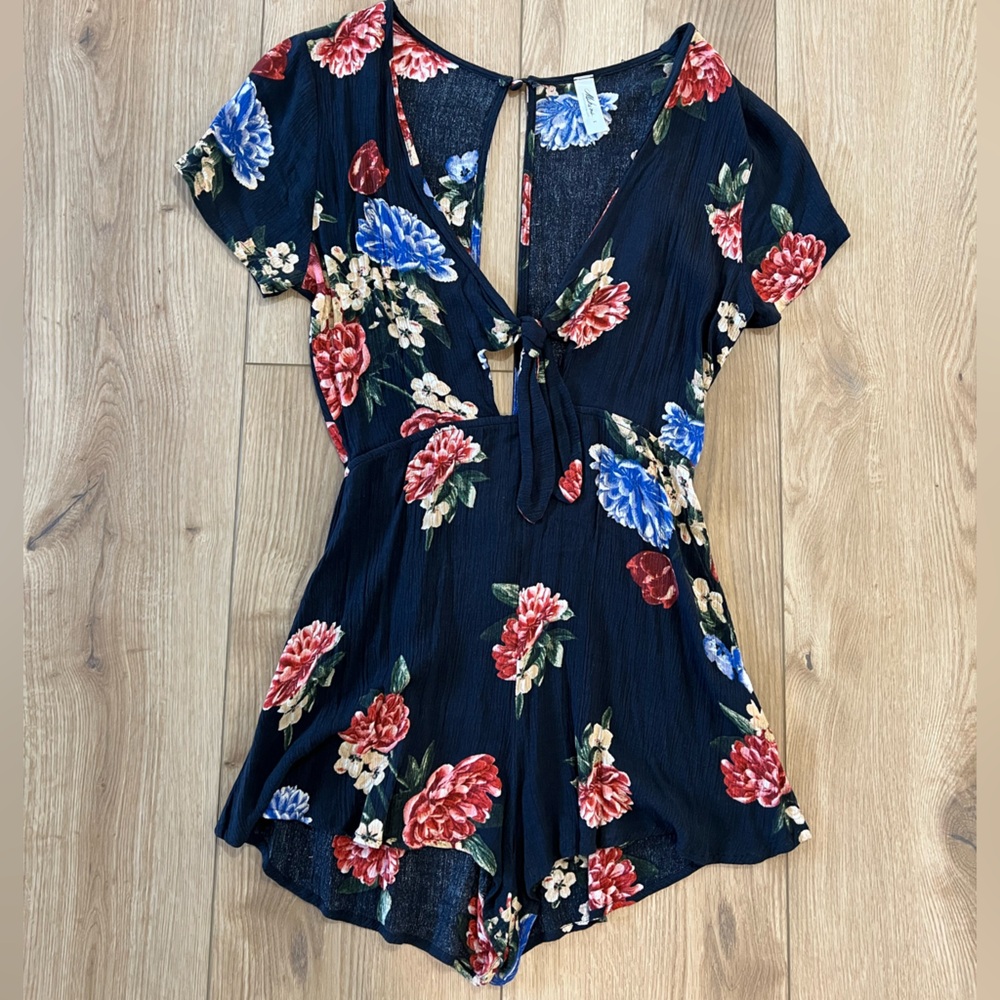 Mahina romper ‼️ BUY NOW!!